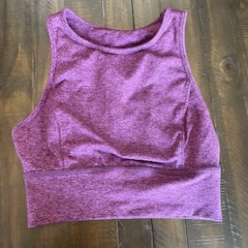 Cross-back Athletic Bra.